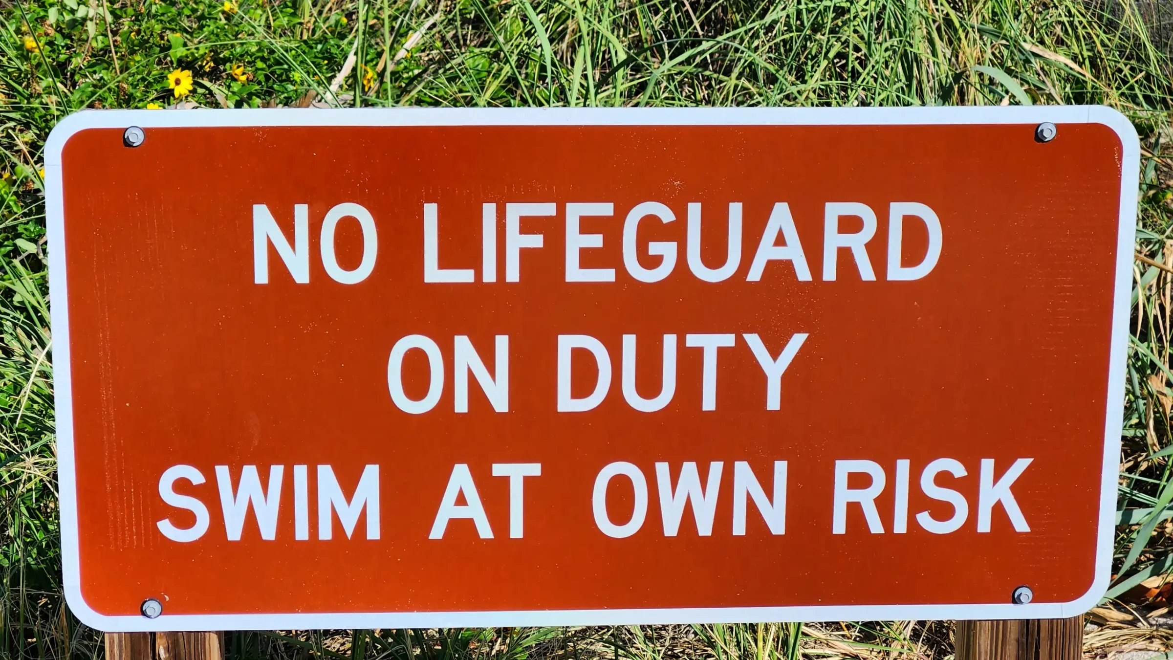 No Lifeguard on Duty Sign